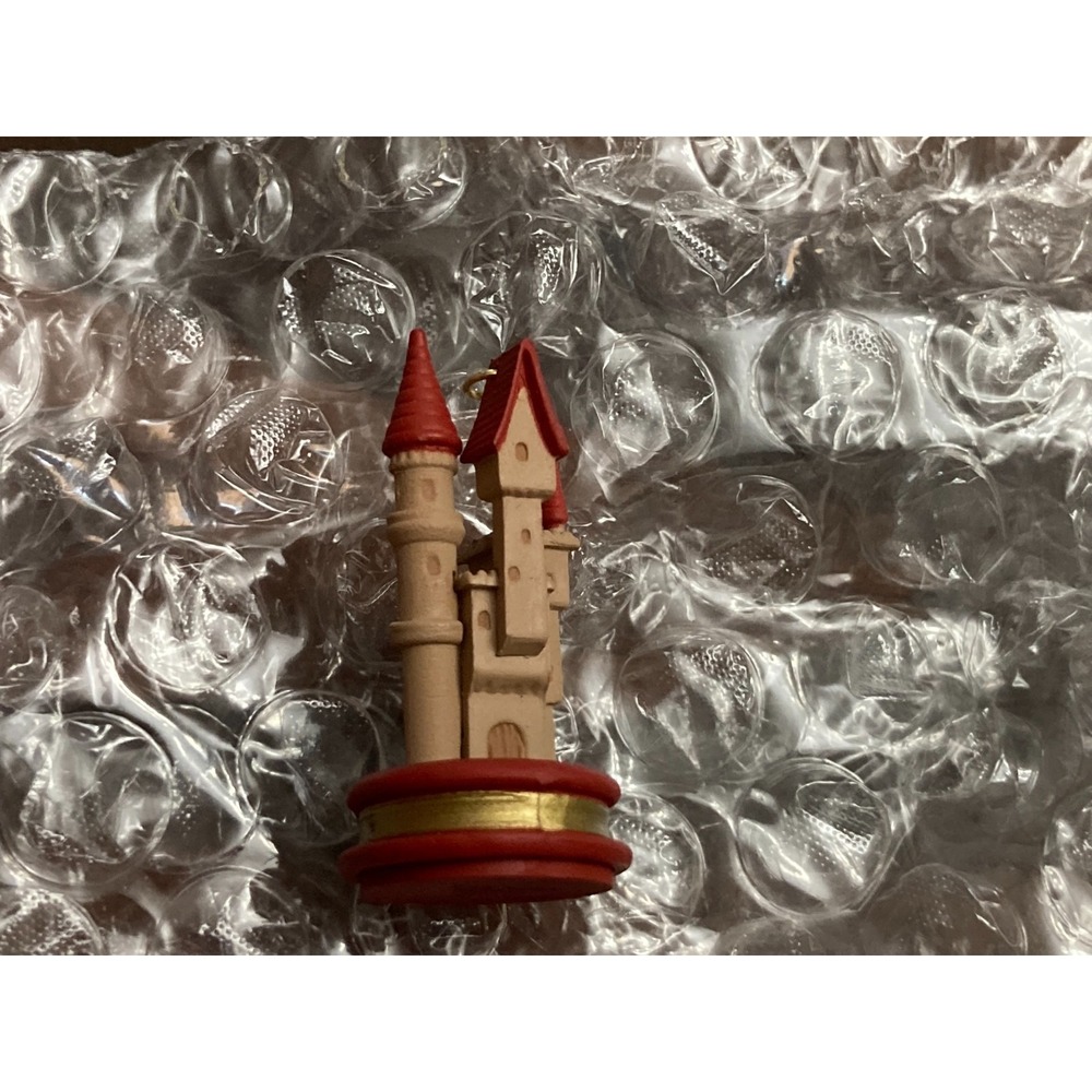 Lot of 5 Hallmark Ornaments - People Friendly,‎ Castle, Flight Kitty Hawk - Picture 7 of 16